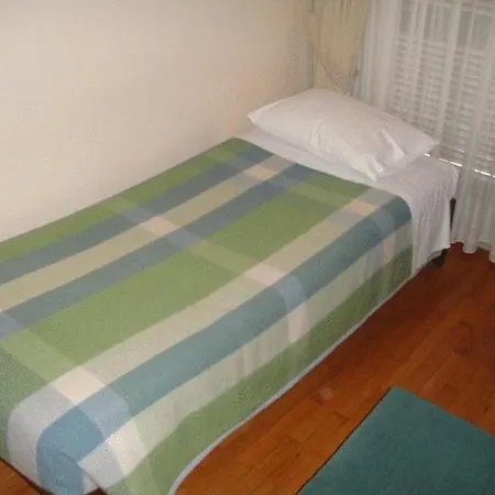 Alexandros 3* فولوس